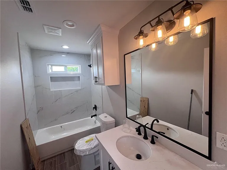1726 La Paloma Ave — Photo 5