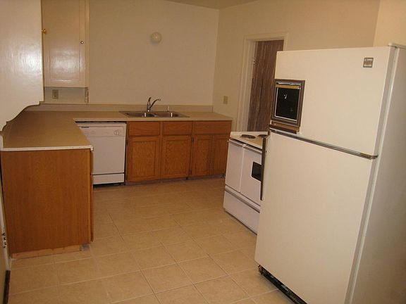 5th image of 1727 N Fife St APT C