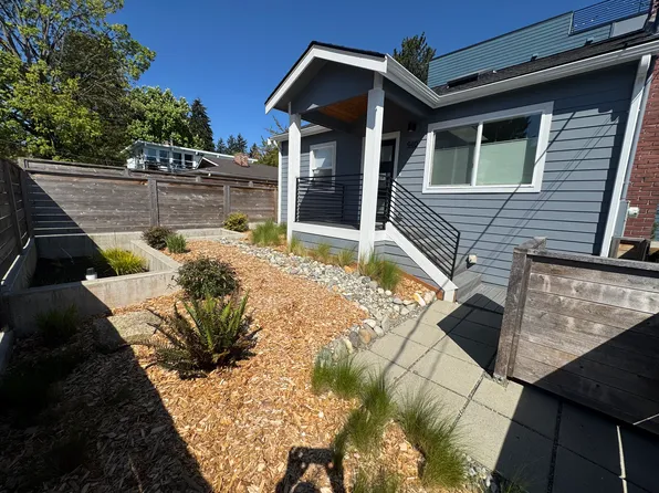 940 N 89th St, Seattle, WA 98103