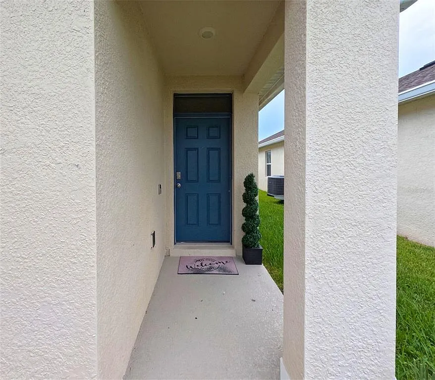 3 bed, 2.0 bath, 1510 sqft, $2,300 — Photo 3