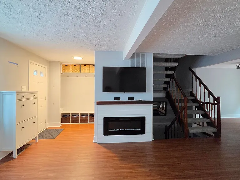 8256 Burning Forest Ct — Photo 4