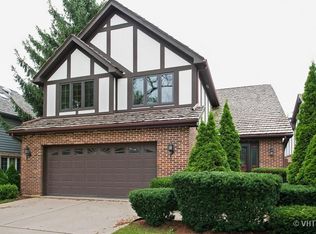 8334 Helen Ct, Downers Grove, IL 60516