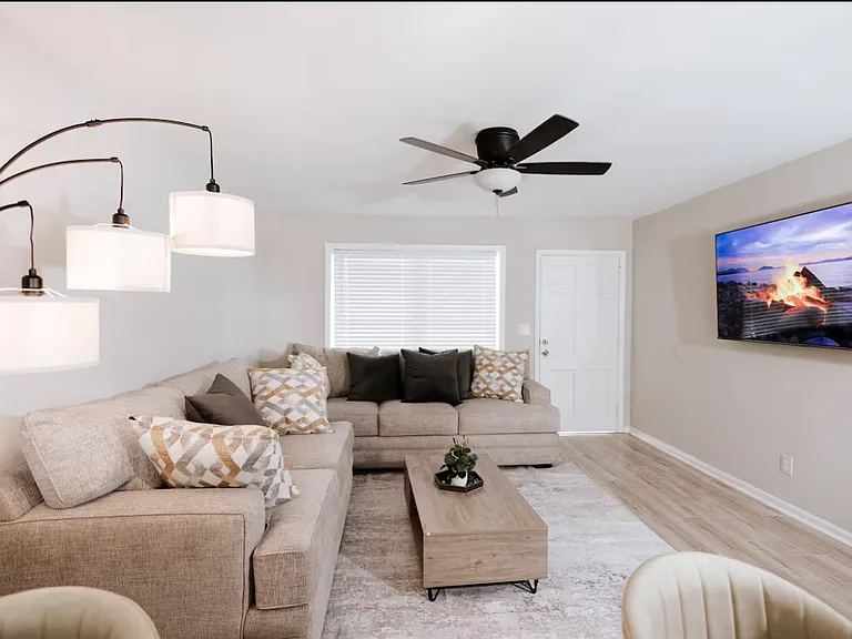 3047 Horse Shoe Dr — Photo 6