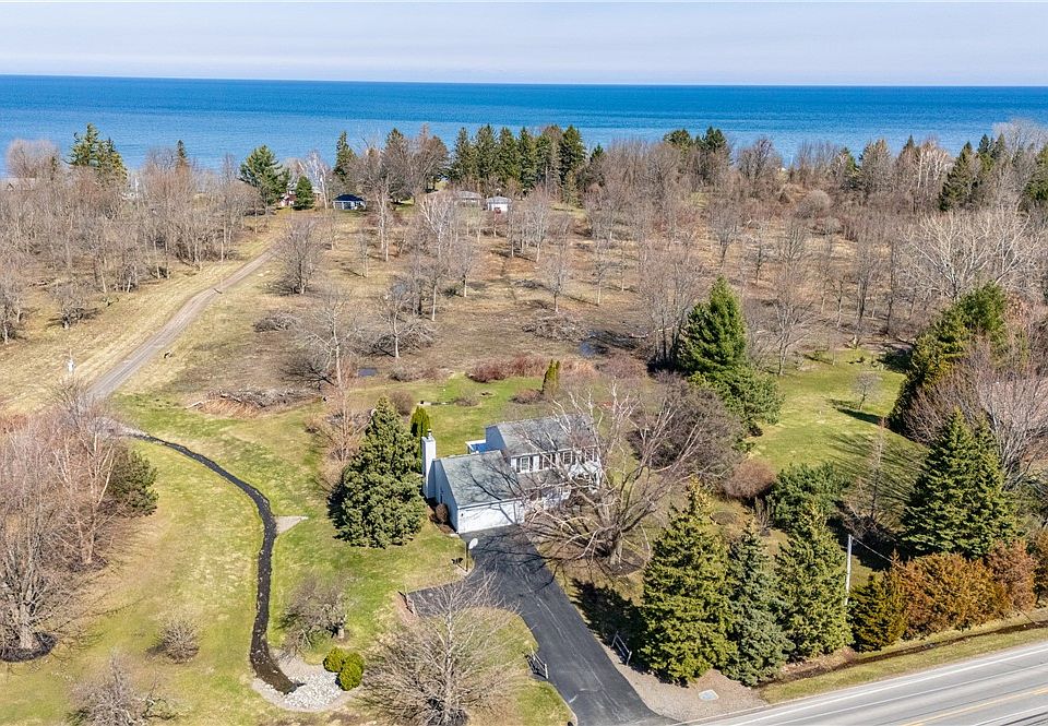 1st image of 4637 Lake Rd