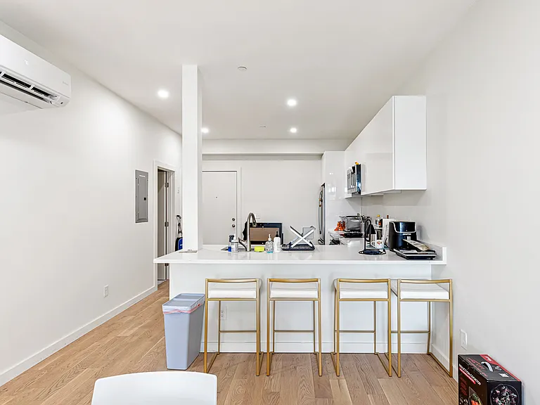 71 Richmond St #4B — Photo 5