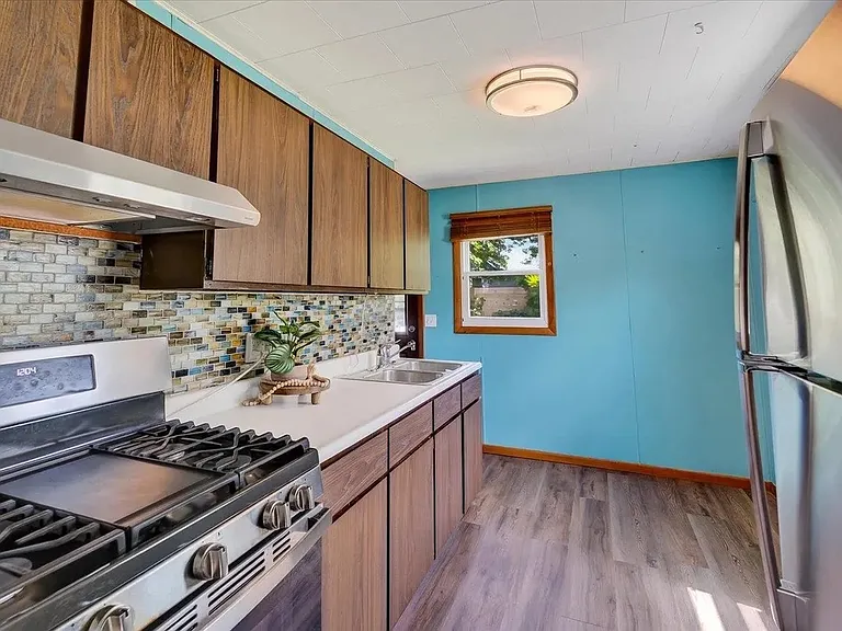 145 Rodney Ct — Photo 5
