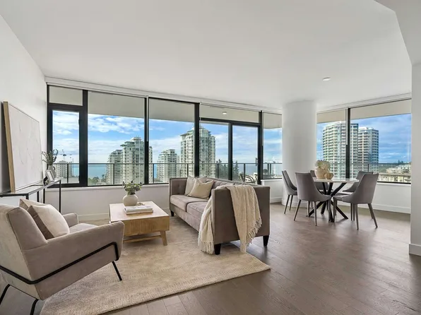 1588 Johnston Rd #1108, White Rock, BC V4B 3Z7