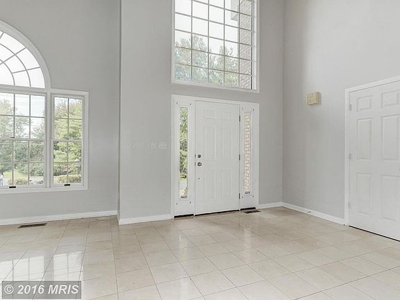 4th image of 14105 Marian Dr