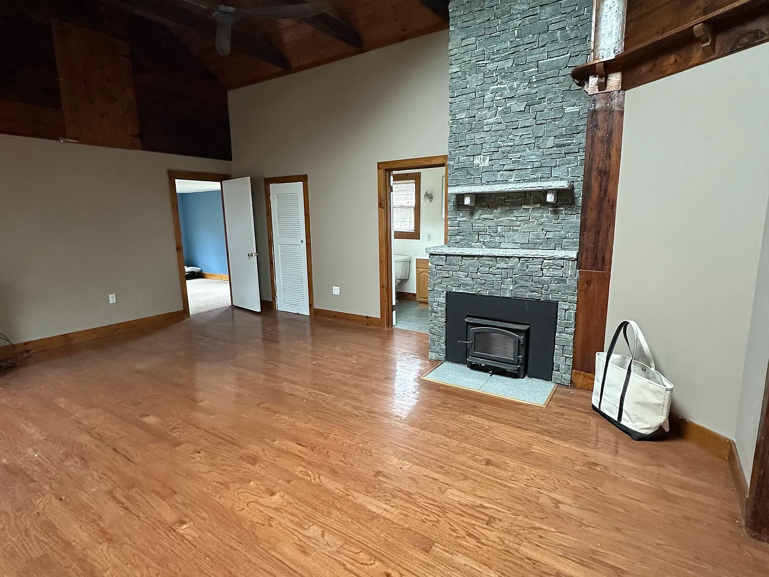 1 bed, 768 sqft, $1,500 — Photo 4