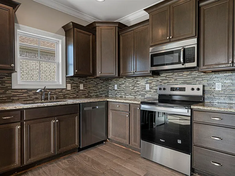 457 Adalynn Cir — Photo 8