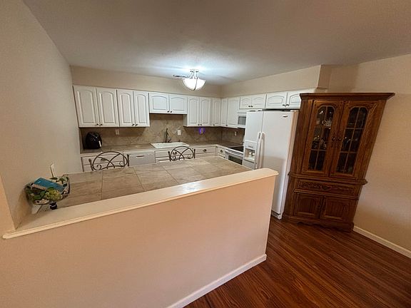 4th image of 604 Avenue C