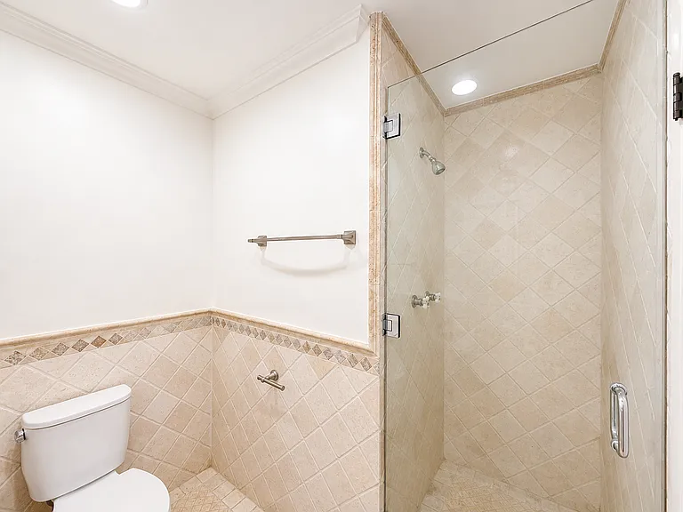 1111 11th St #101 — Photo 20