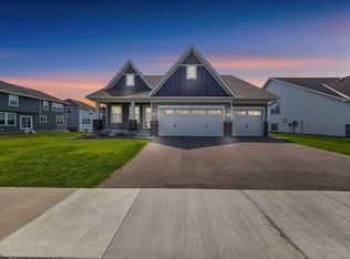 7376 Crane Dr, Lino Lakes, MN 55038