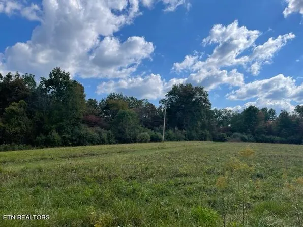 Hebbertsburg Rd, Crab Orchard, TN 37723