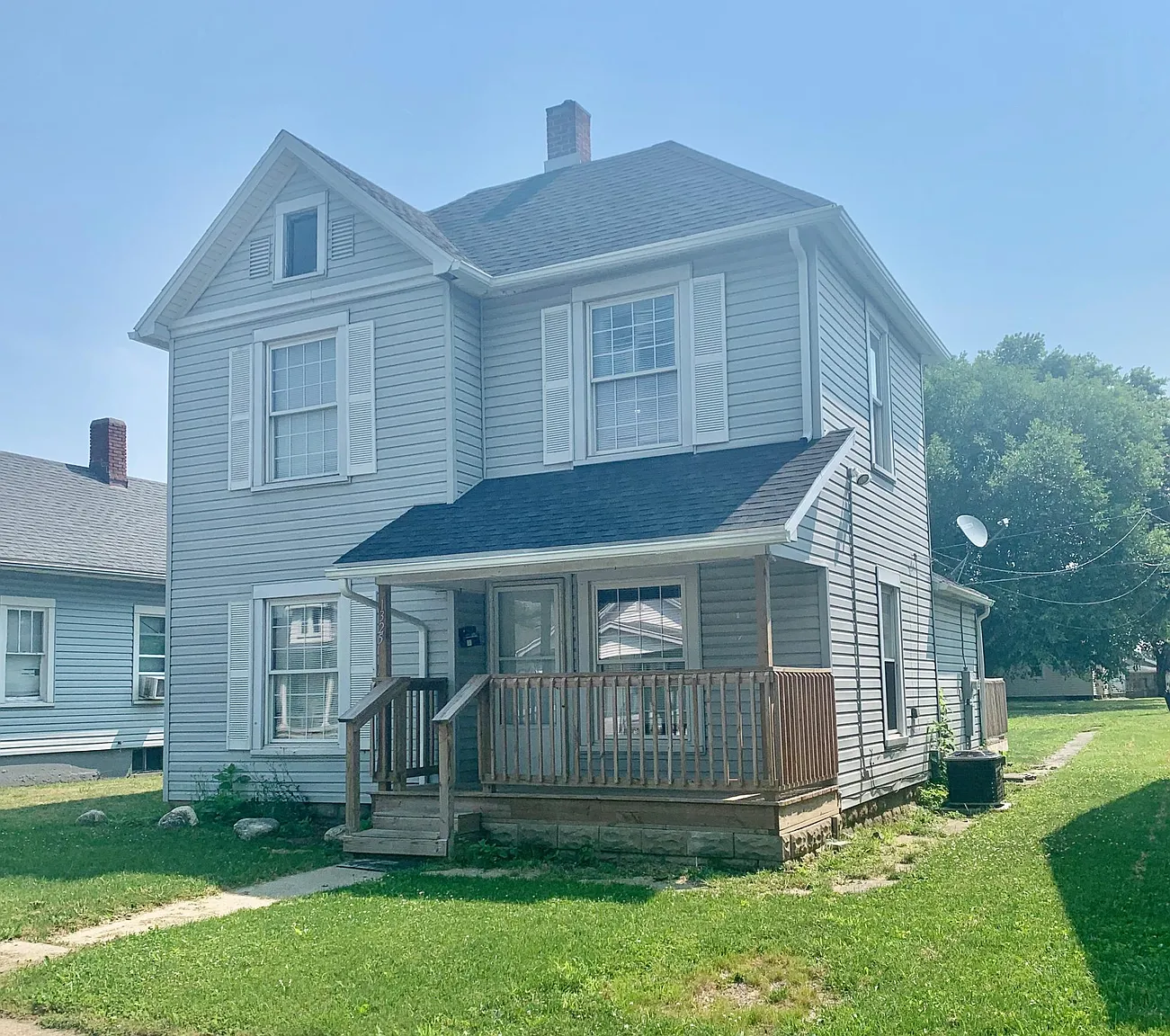 1325 Ridge St photo 1