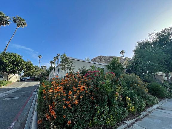 Garden Wraps Around the Corner Unit