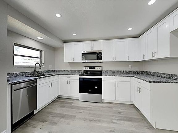 5th image of 5975 62nd Ave N