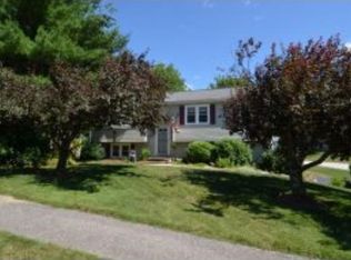 34 McKenna Dr, Nashua, NH 03062