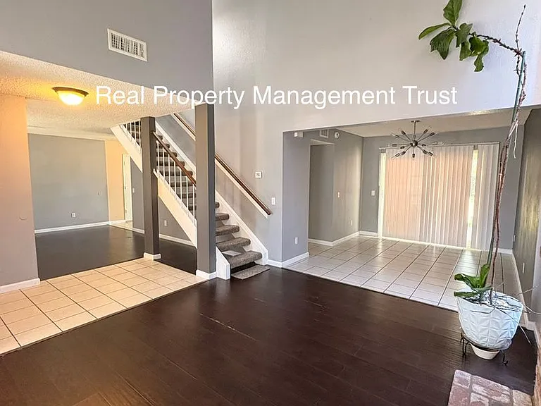 10779 Anemone Cir — Photo 2