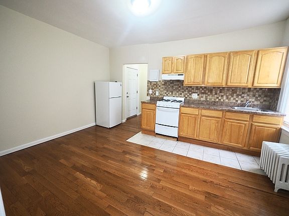3rd image of 29-15 21st Ave #2E