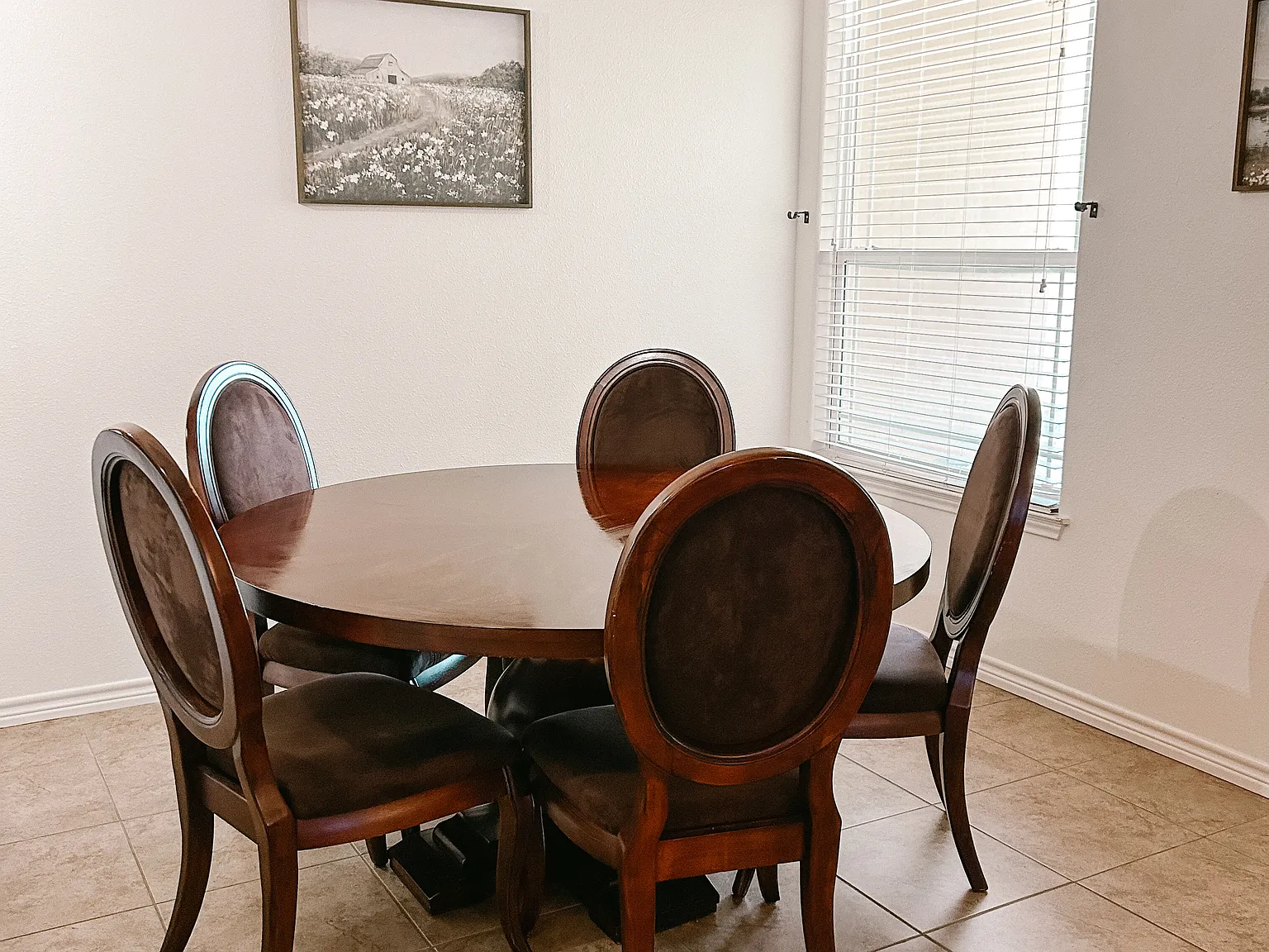 3 bed, 1321 sqft, $1,850 — Photo 1