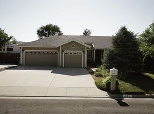 631 Roundup Rd, Carson City, NV 89701