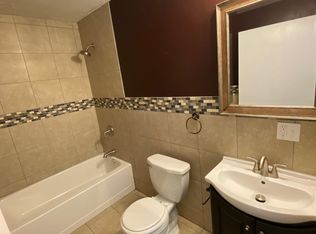 619 N Ridgewood Dr, Wichita, KS 67208