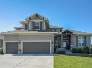 11504 W 152nd St, Overland Park, KS 66221