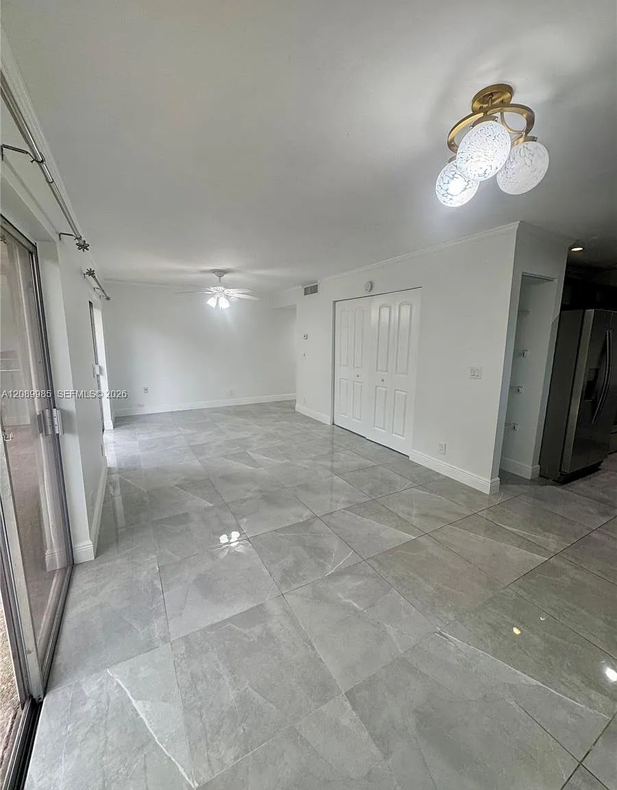 Sun And Lake Condo — Photo 4
