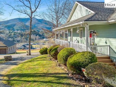 176 E Creekside Trail, Jefferson, NC, 28640