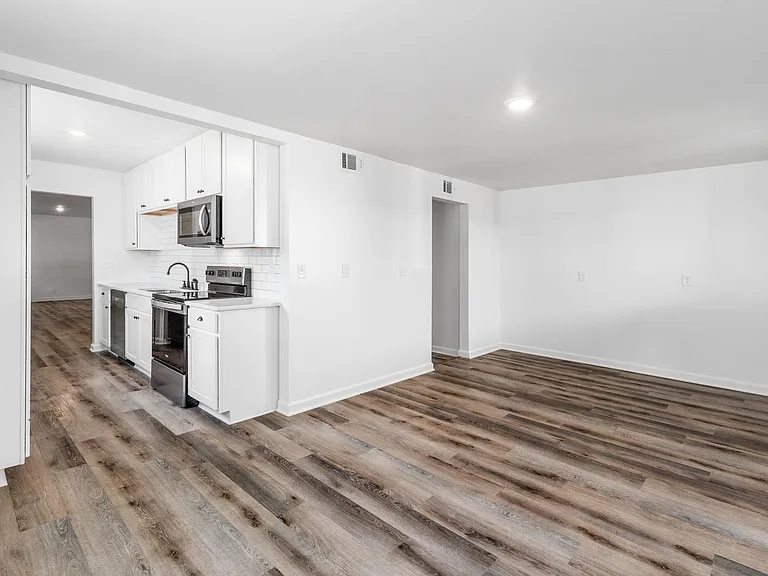 4363 Allen Dr — Photo 17