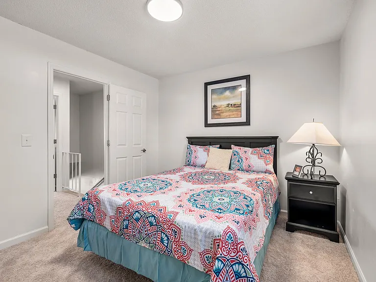 Summerville Apartments — Photo 4