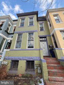 3405 Holmead Pl NW, Washington, DC, 20010