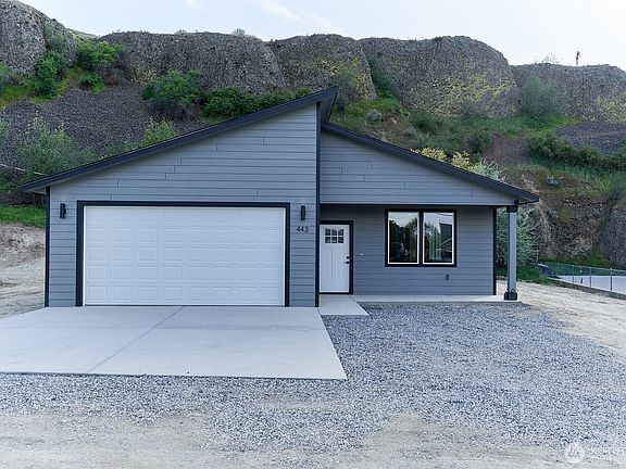 3rd image of 443 Partello Park