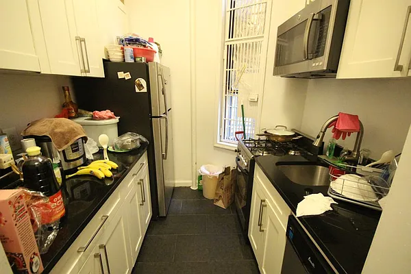 Rented by Dynamik Realty | media 13