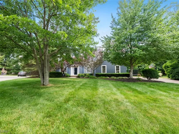 31729 Commodore Ct, Avon Lake, OH 44012