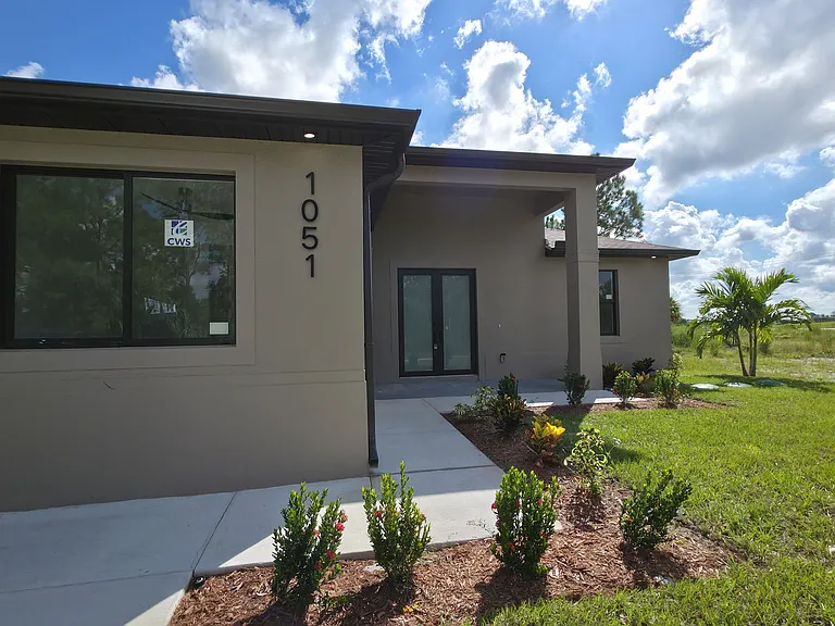 1051 Bassinger Ave S #A — Photo 12
