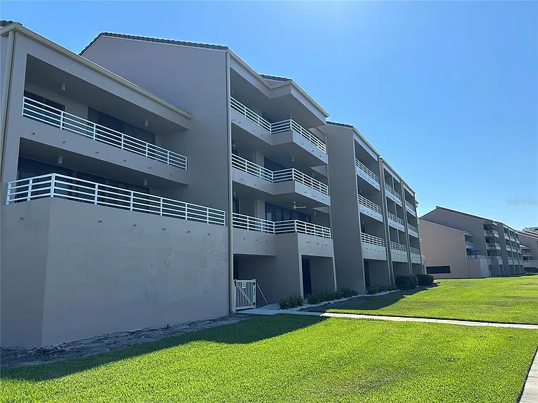 6260 Kipps Colony Ct #203 — Photo 48