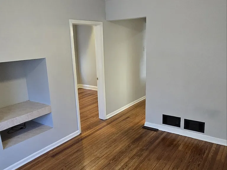 2745 W Belmont Ave #1 — Photo 4