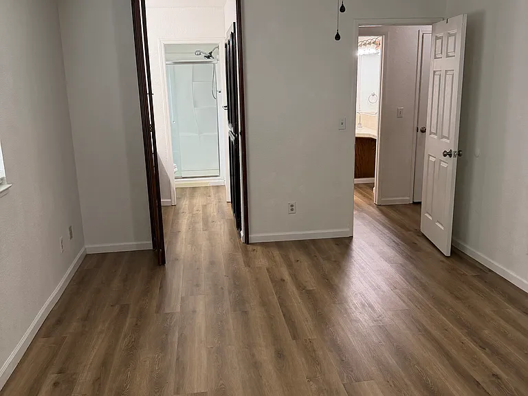 1636 Montclair Dr — Photo 13
