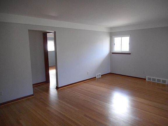 3rd image of 7640 August Ave