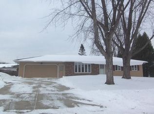 2614 Danbar Dr, Green Bay, WI 54313