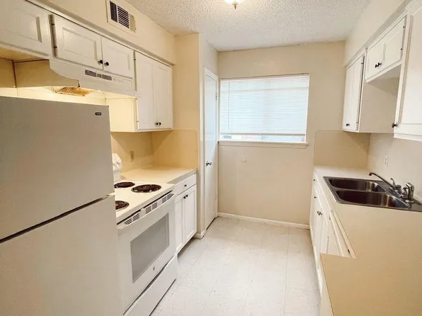 1855 Jasper Ave #4, Baton Rouge, LA 70810