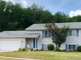 4175 Tradewind Dr NE, Rockford, MI 49341