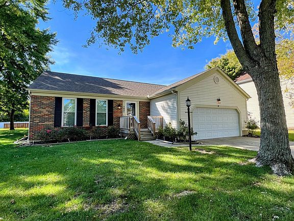 2nd image of 7831 Maplecreek Ct