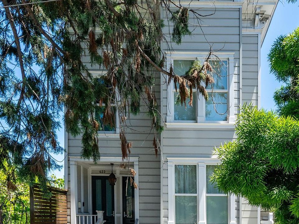 1st image of 429 Vermont St