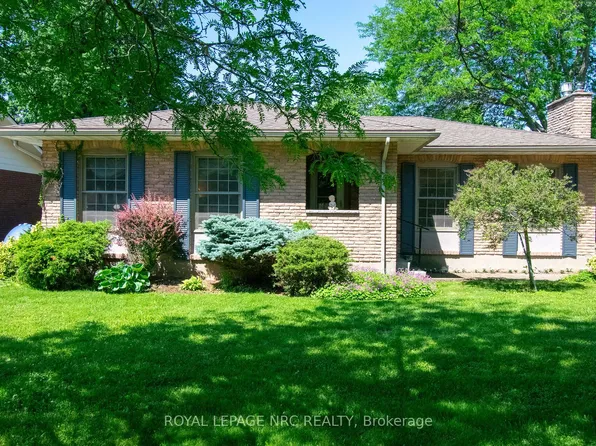 34 Woodington Pl, Welland, ON L3C 2J2