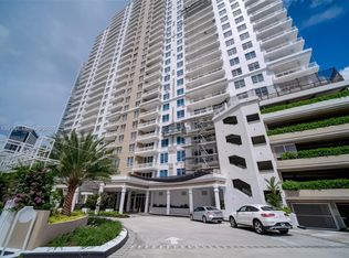 Courts, Miami, FL 33131