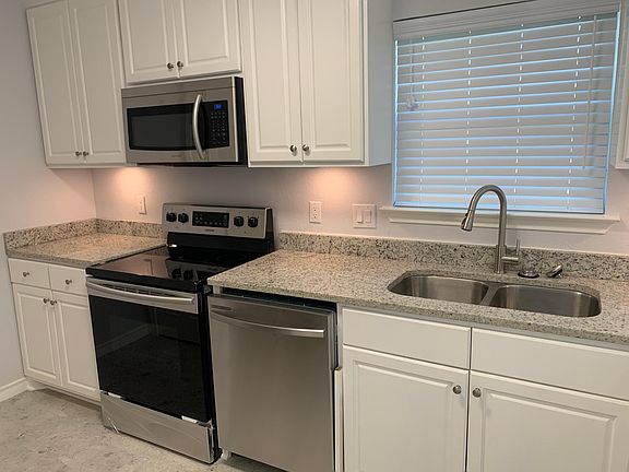 4th image of 8619 Stillwater Dr