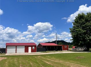 61 Cardinal Ln, Gallipolis Ferry, WV 25515